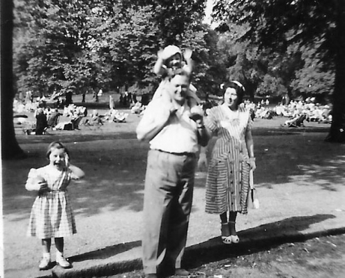 Ron Tait with children & Joyce in Hyde Park